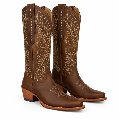 Bota Country Texana Marrom de Cano Alto com Bordados e Tachas