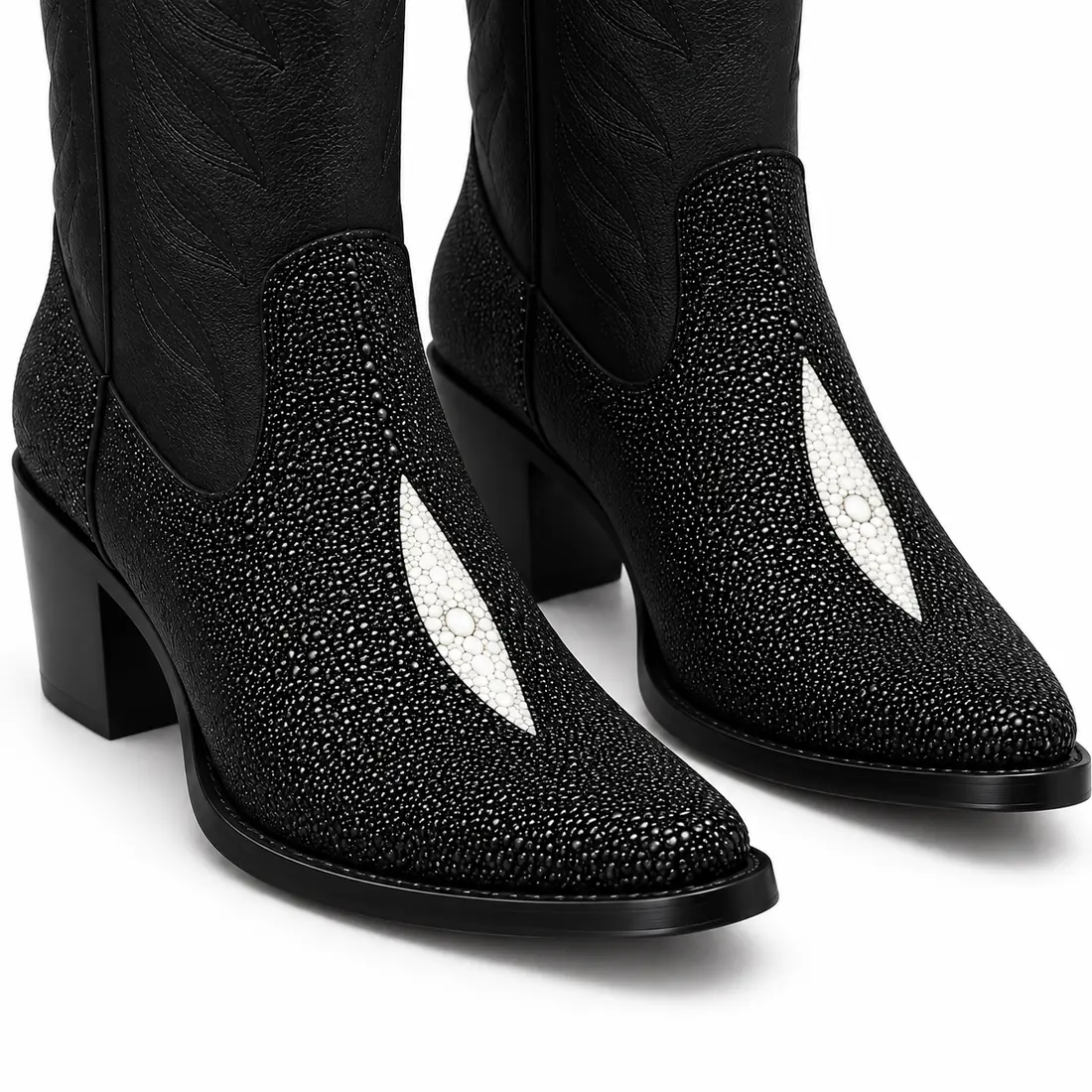 Bota Feminina Western em Couro de Arraia Preto com Detalhe Perolado — miniatura 5