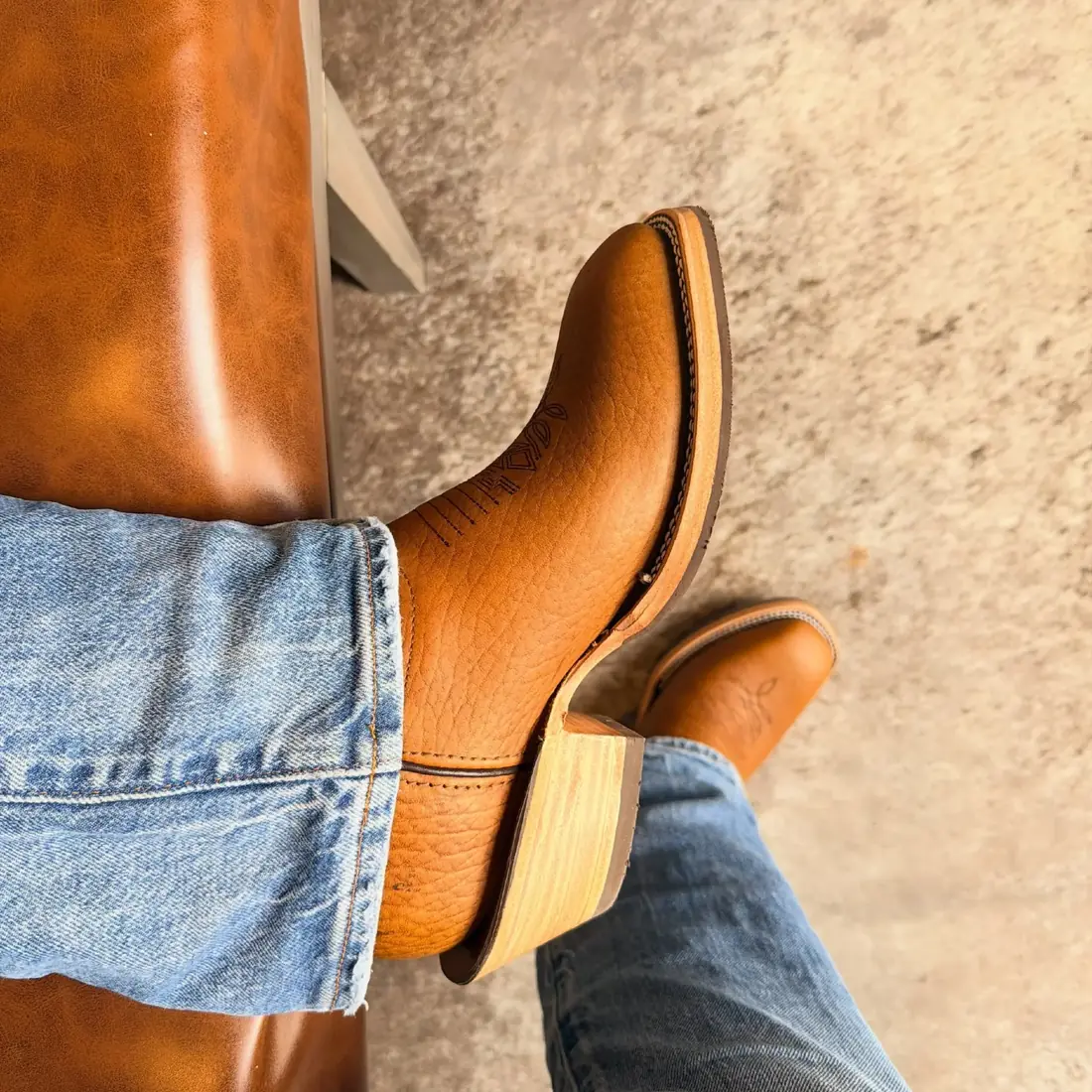 Bota Texana Búfalo Mel — Couro de Búfalo — miniatura 3