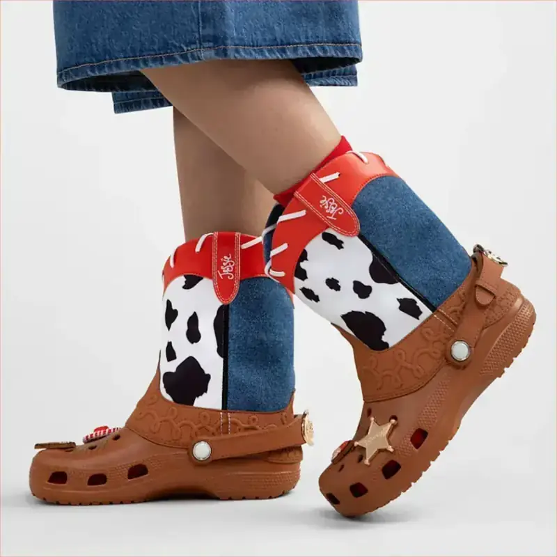 Bota Toy Story x Crocs Jessie Multicolor — miniatura 4