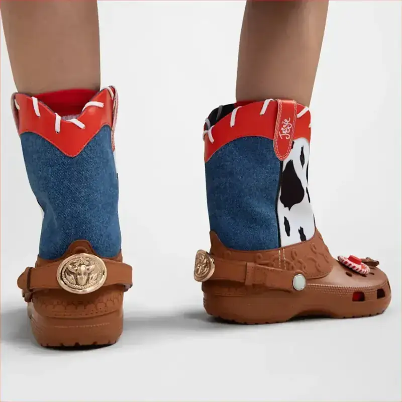 Bota Toy Story x Crocs Jessie Multicolor — miniatura 5