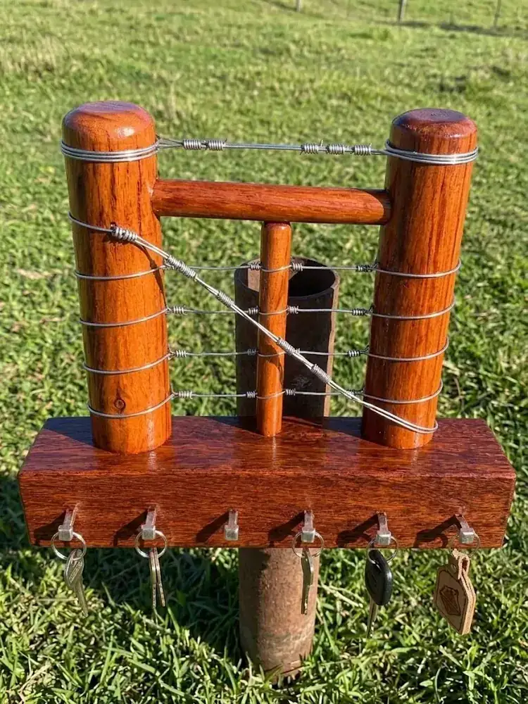 Porta-Chaves Rústico Artesanal - Estilo Cerca de Fazenda — miniatura 3